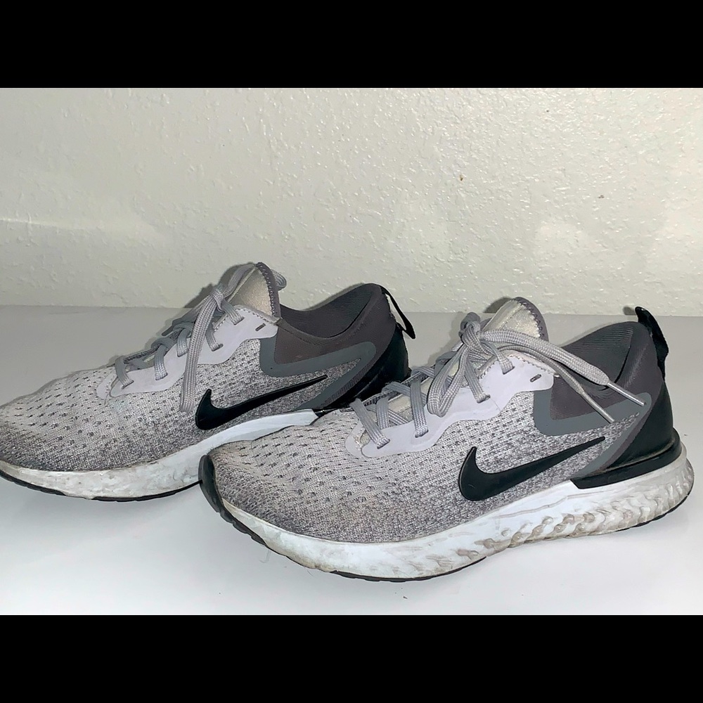 WOMENS RUNNING SHOE